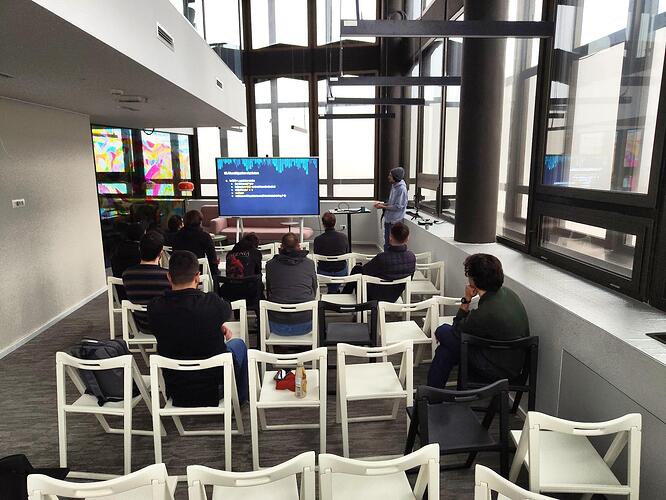 CMykOmQoStu3AblDCdwnRQ